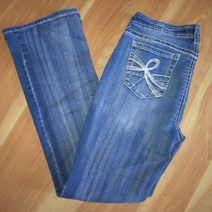 Light Wash Wallflower Jeans